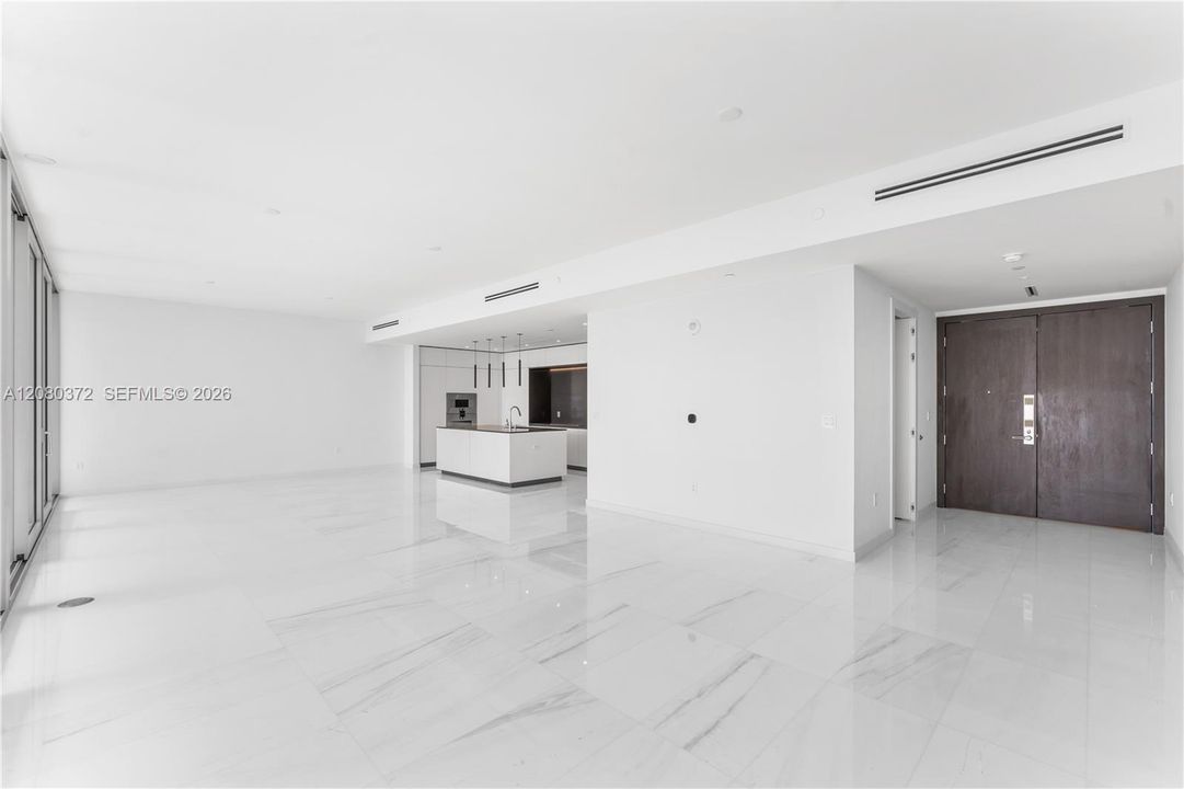 For Rent: $20,000 (3 beds, 3 baths, 2422 Square Feet)