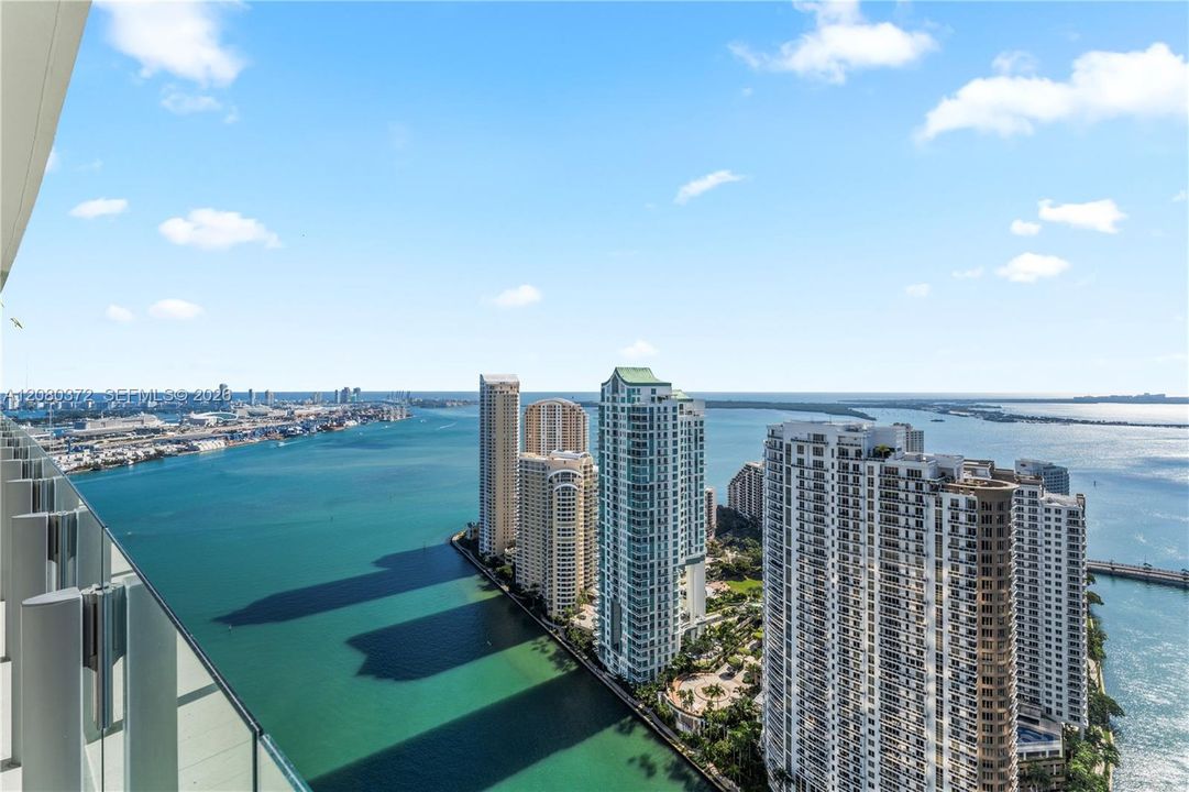 For Rent: $20,000 (3 beds, 3 baths, 2422 Square Feet)