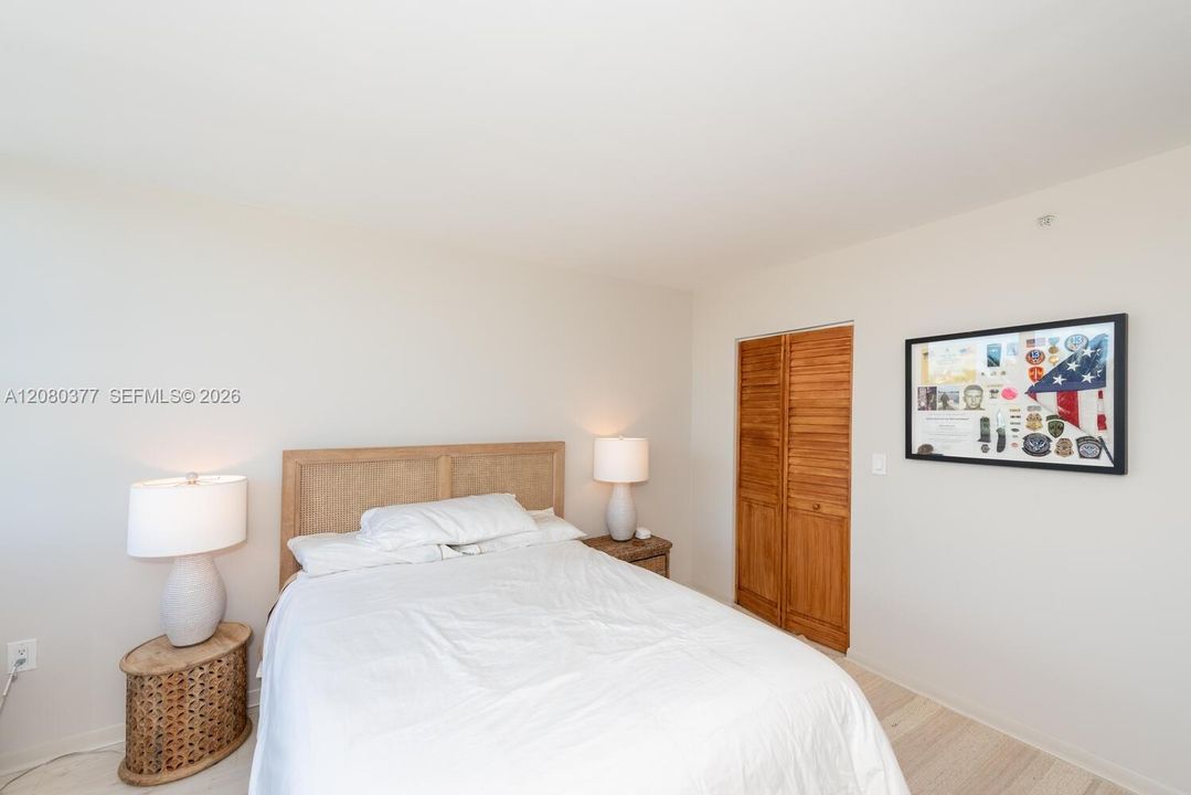 For Sale: $535,000 (1 beds, 1 baths, 746 Square Feet)