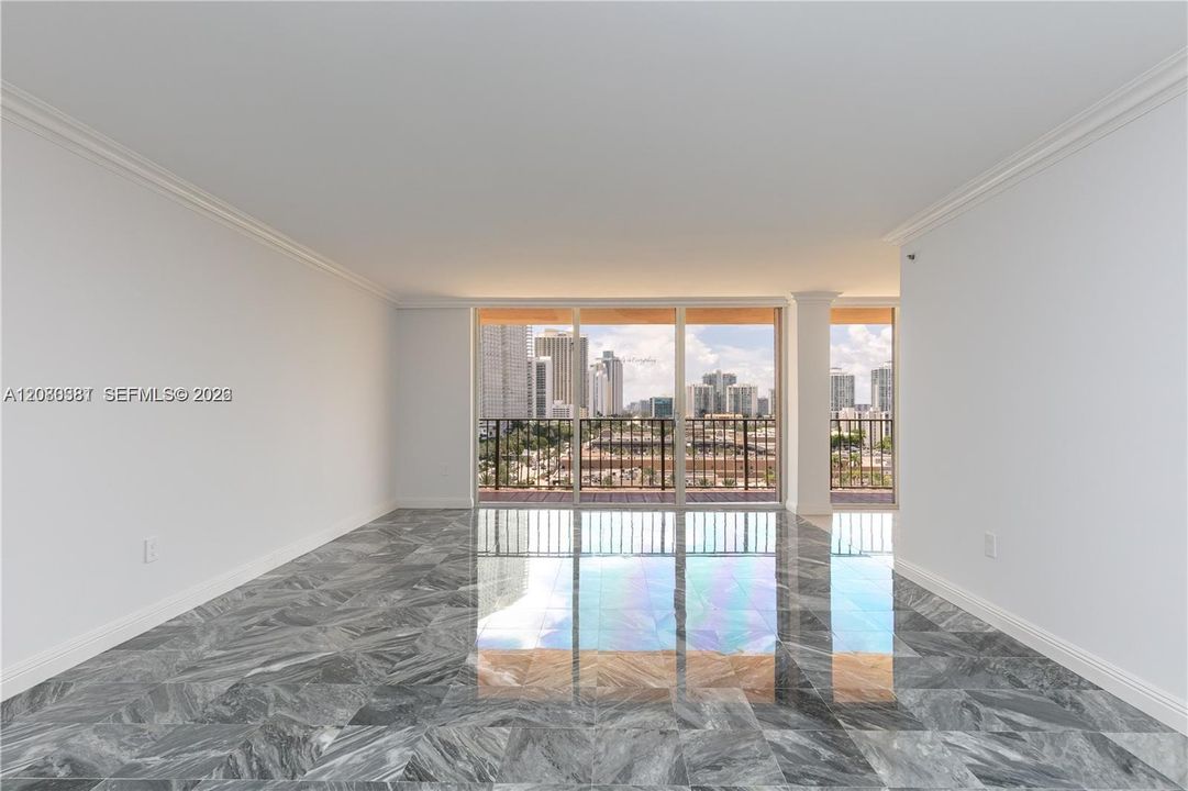 For Sale: $699,980 (2 beds, 2 baths, 1949 Square Feet)
