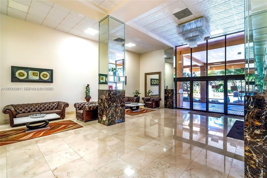 For Sale: $699,980 (2 beds, 2 baths, 1949 Square Feet)
