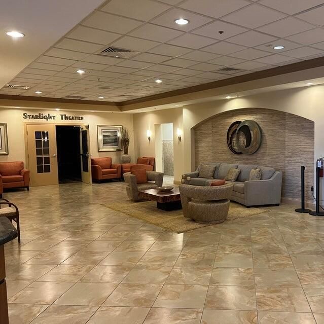 Clubhouse lobby (2)