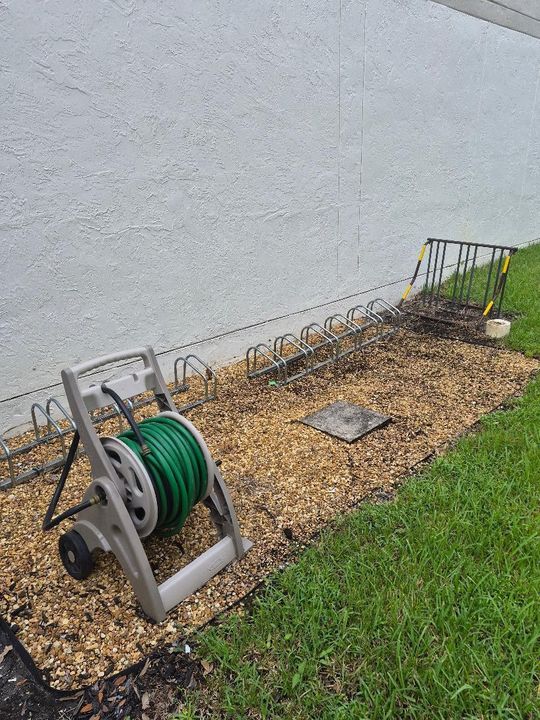 Watersedge D Bike Rack and Garden