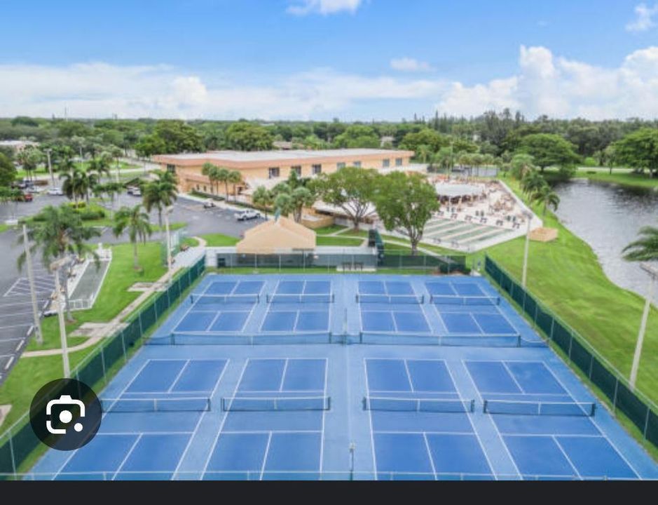 Lighted PickeBall and Tennis Courts