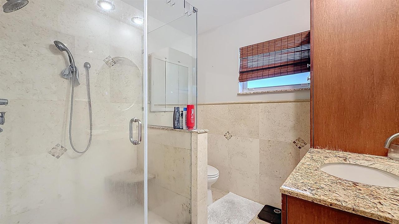 4516 NE 21st Lane-81