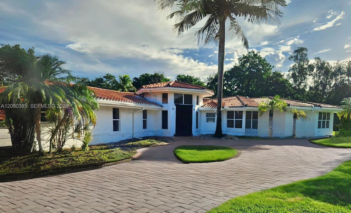 For Sale: $3,529,900 (4 beds, 4 baths, 4862 Square Feet)
