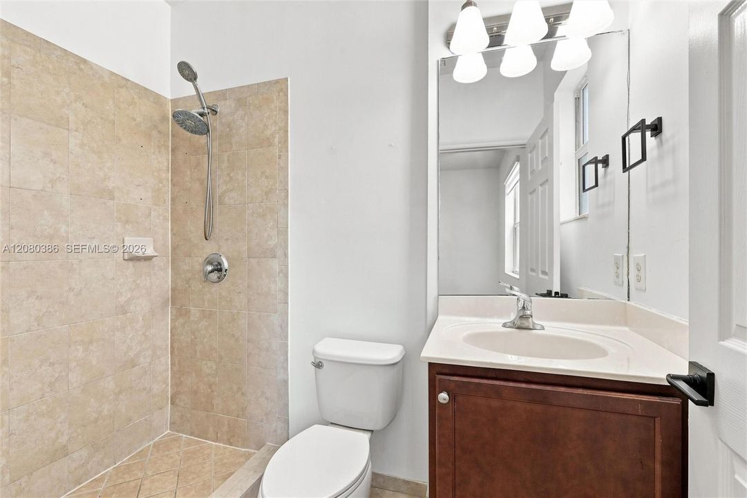 For Sale: $335,000 (3 beds, 2 baths, 1325 Square Feet)
