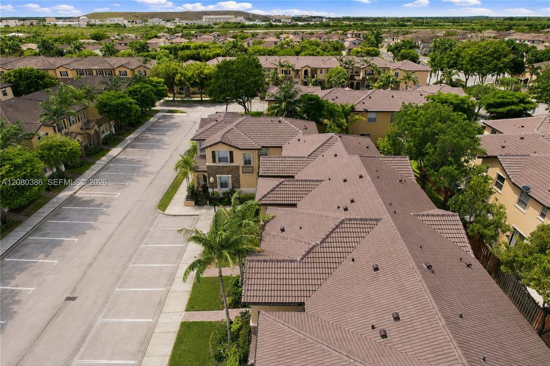 For Sale: $335,000 (3 beds, 2 baths, 1325 Square Feet)