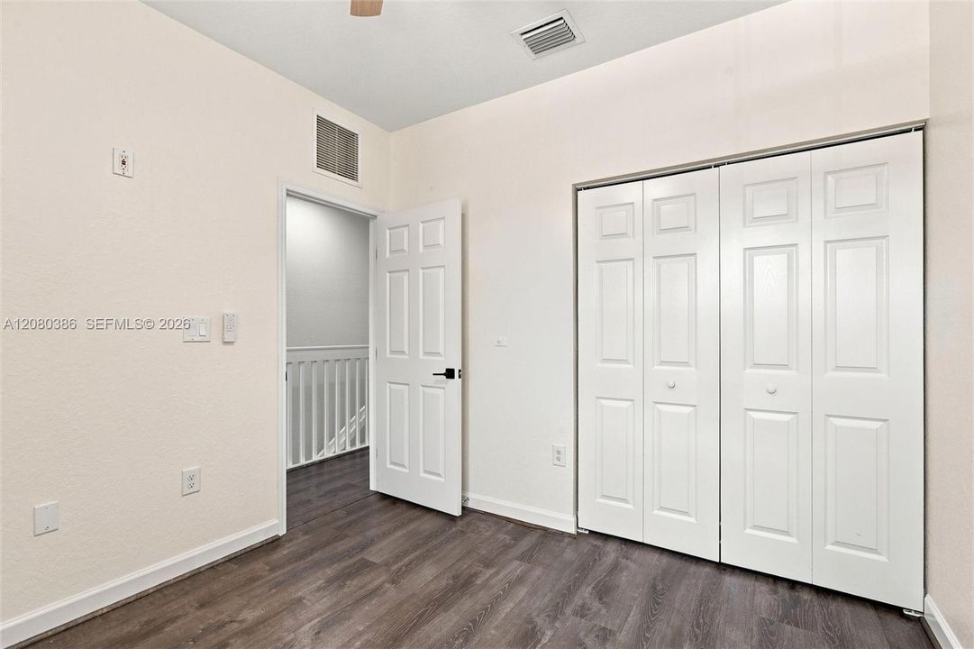 For Sale: $335,000 (3 beds, 2 baths, 1325 Square Feet)