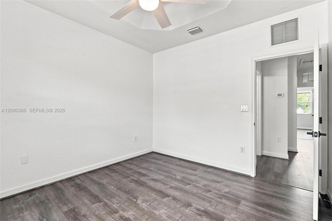 For Sale: $335,000 (3 beds, 2 baths, 1325 Square Feet)