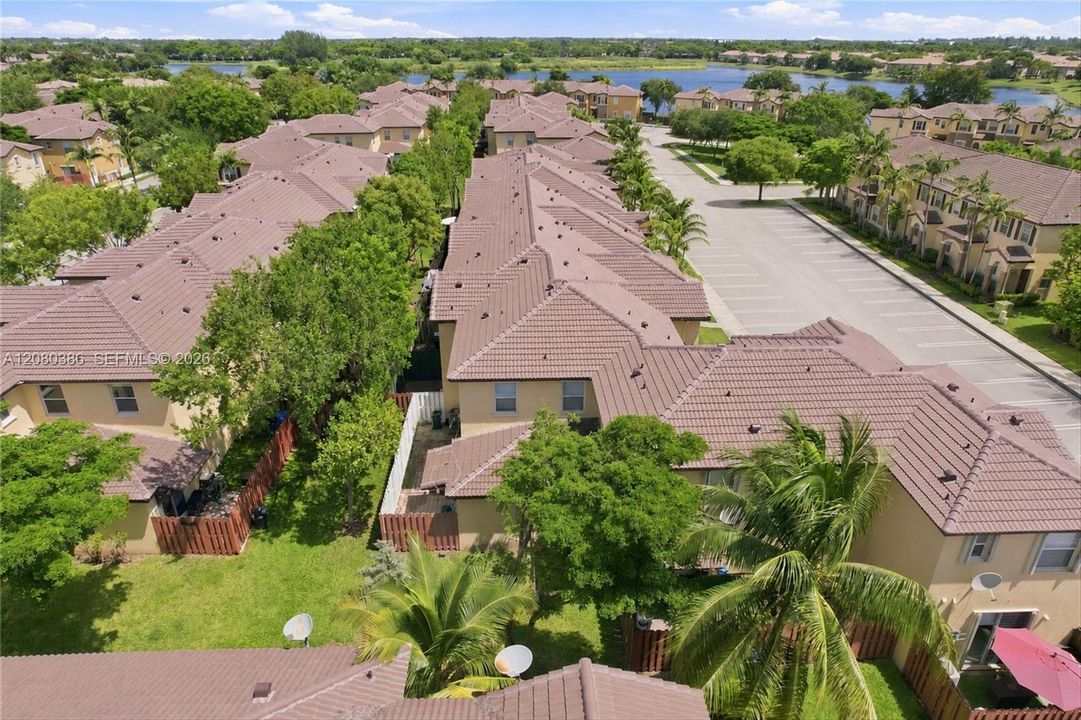 For Sale: $335,000 (3 beds, 2 baths, 1325 Square Feet)