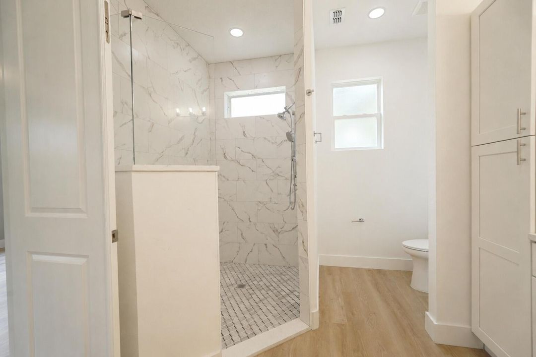 13 - Primary Bathroom