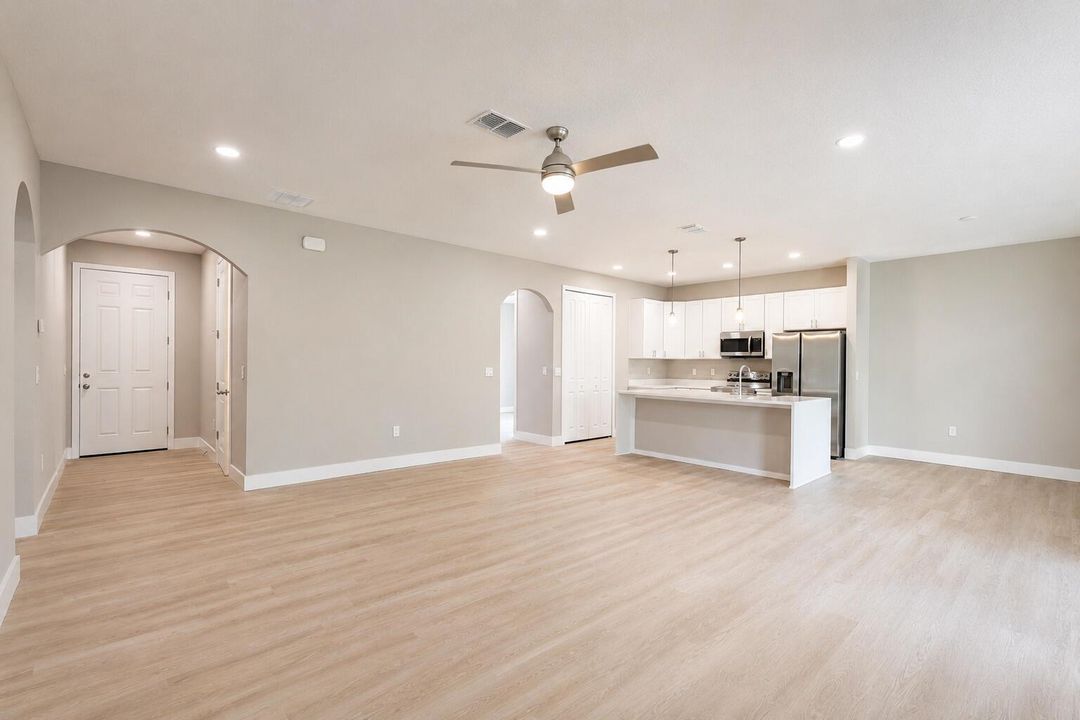 4 - Kitchen Family