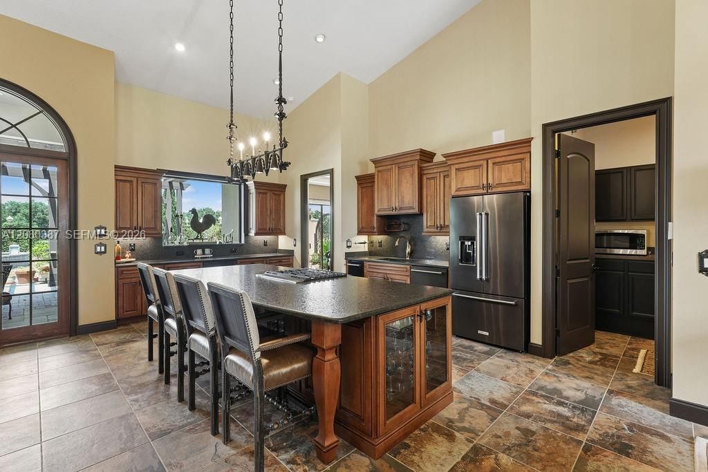 For Sale: $3,899,000 (4 beds, 4 baths, 3188 Square Feet)