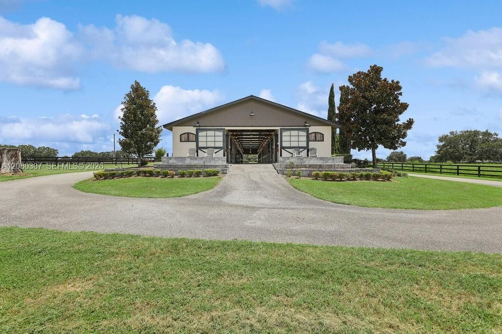 For Sale: $3,899,000 (4 beds, 4 baths, 3188 Square Feet)
