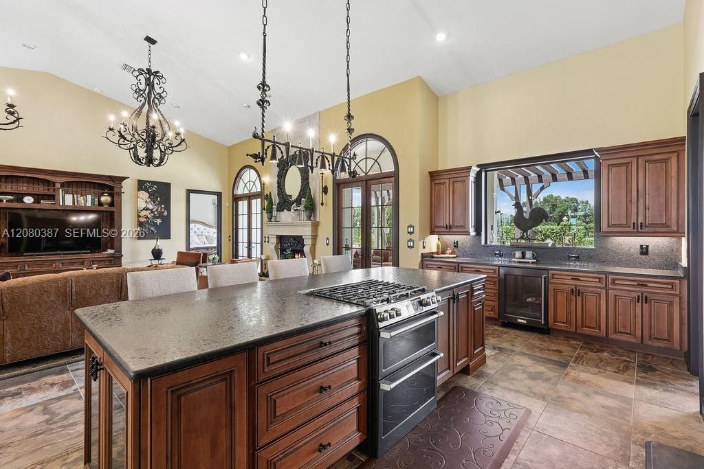 For Sale: $3,899,000 (4 beds, 4 baths, 3188 Square Feet)