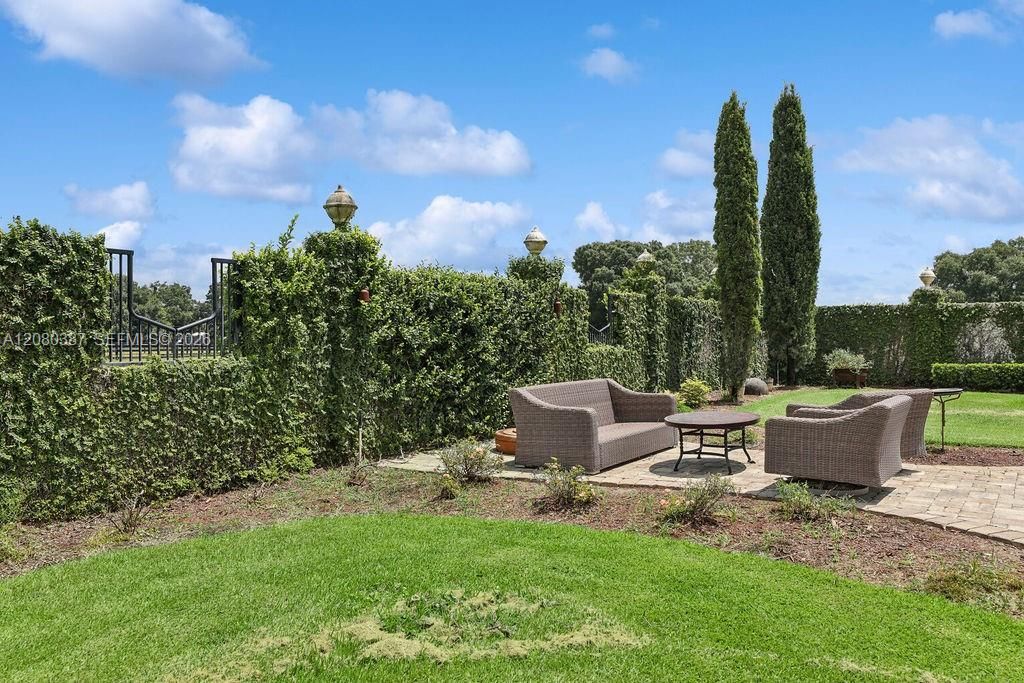 For Sale: $3,899,000 (4 beds, 4 baths, 3188 Square Feet)