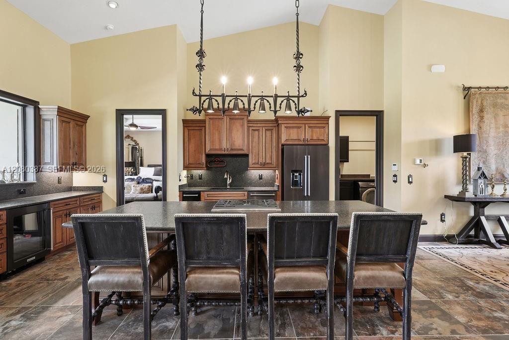 For Sale: $3,899,000 (4 beds, 4 baths, 3188 Square Feet)