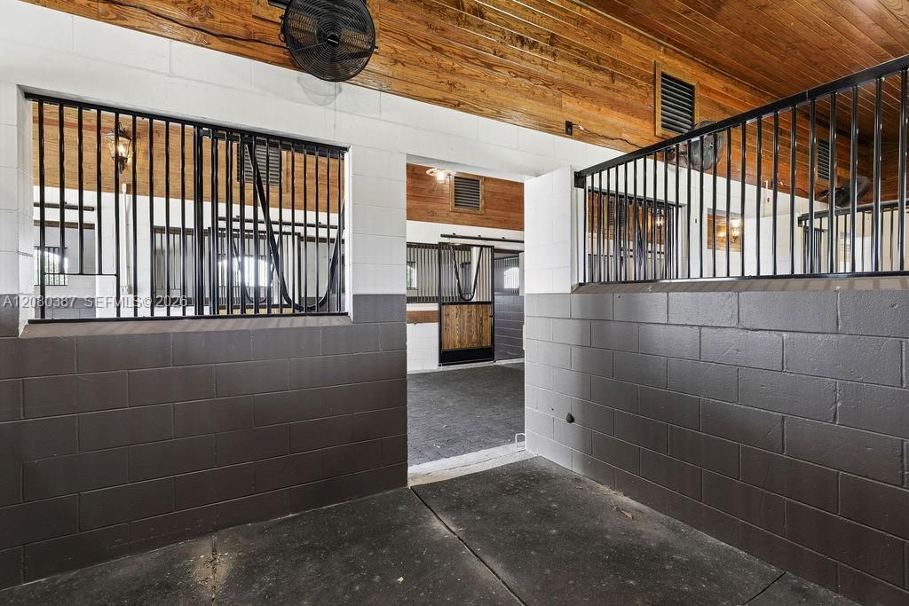 For Sale: $3,899,000 (4 beds, 4 baths, 3188 Square Feet)