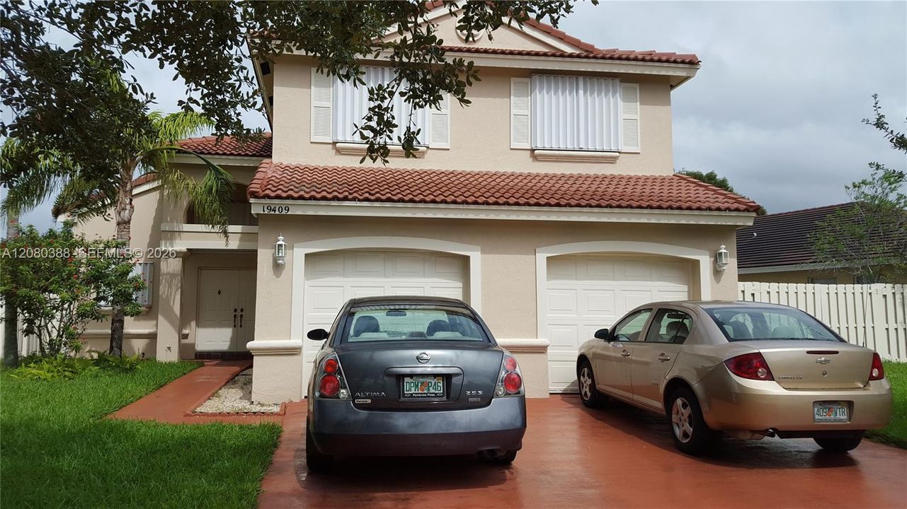For Sale: $750,000 (4 beds, 2 baths, 2078 Square Feet)