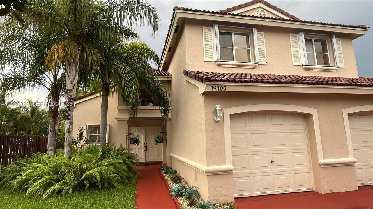 For Sale: $750,000 (4 beds, 2 baths, 2078 Square Feet)
