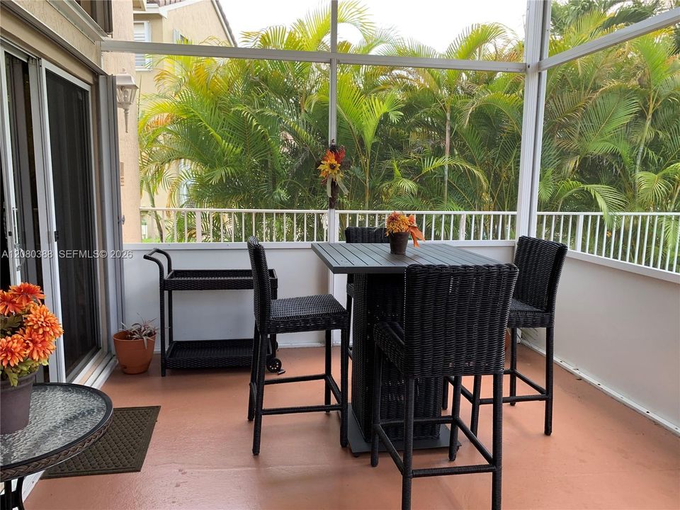 For Sale: $750,000 (4 beds, 2 baths, 2078 Square Feet)