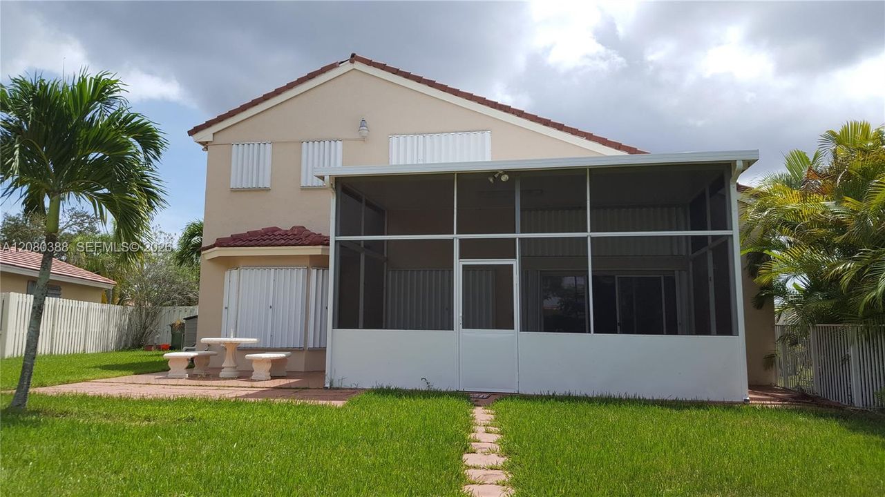 For Sale: $750,000 (4 beds, 2 baths, 2078 Square Feet)
