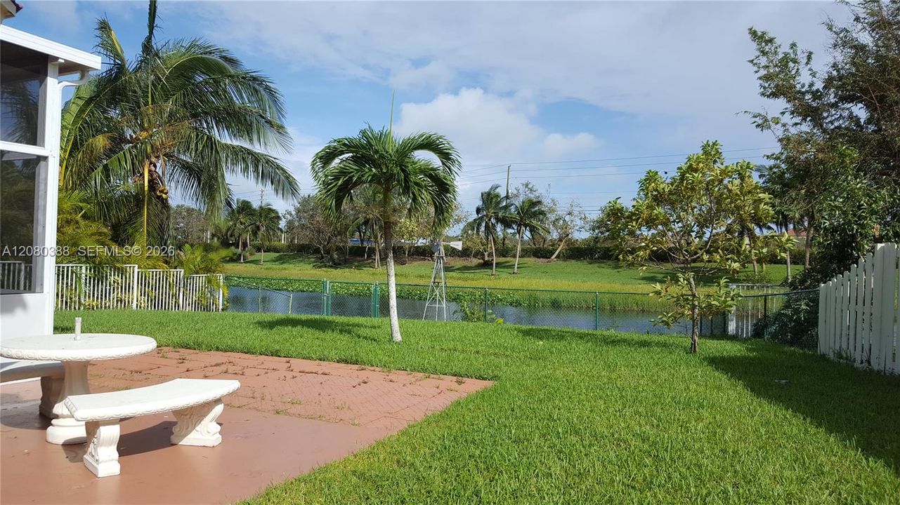 For Sale: $750,000 (4 beds, 2 baths, 2078 Square Feet)