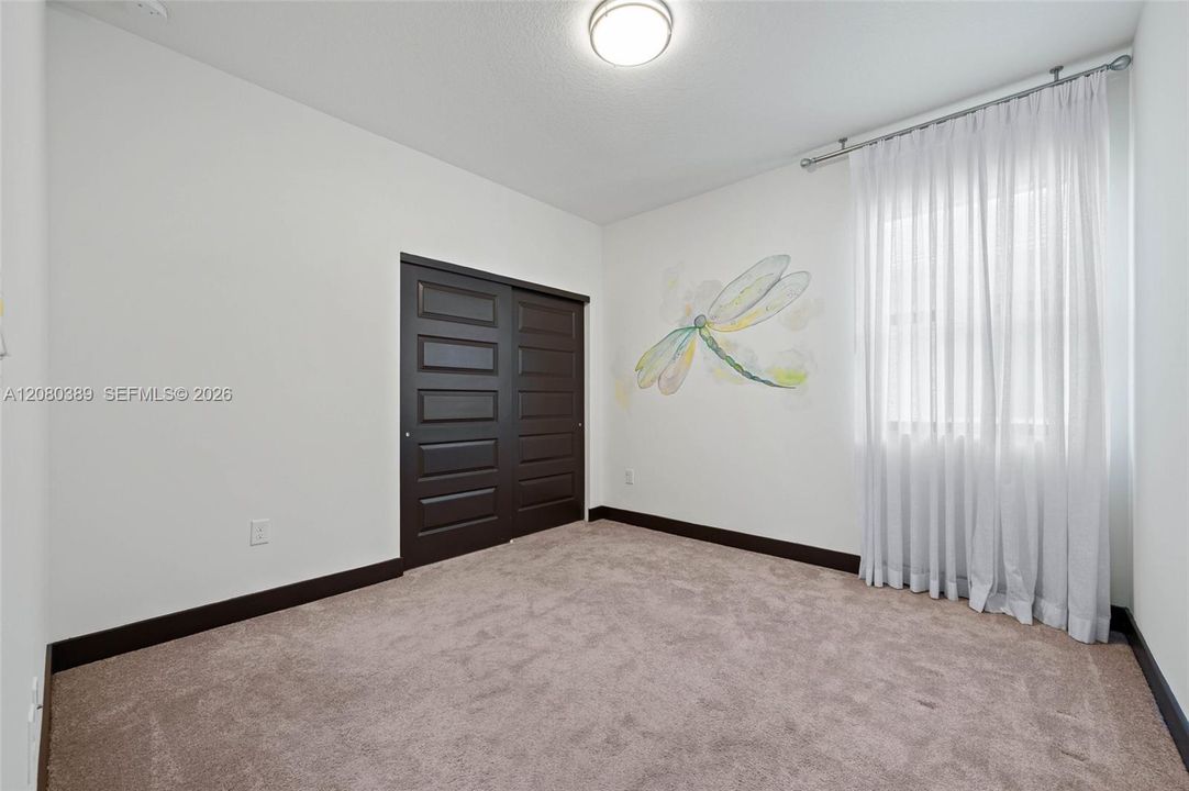 For Sale: $1,150,000 (4 beds, 3 baths, 2582 Square Feet)