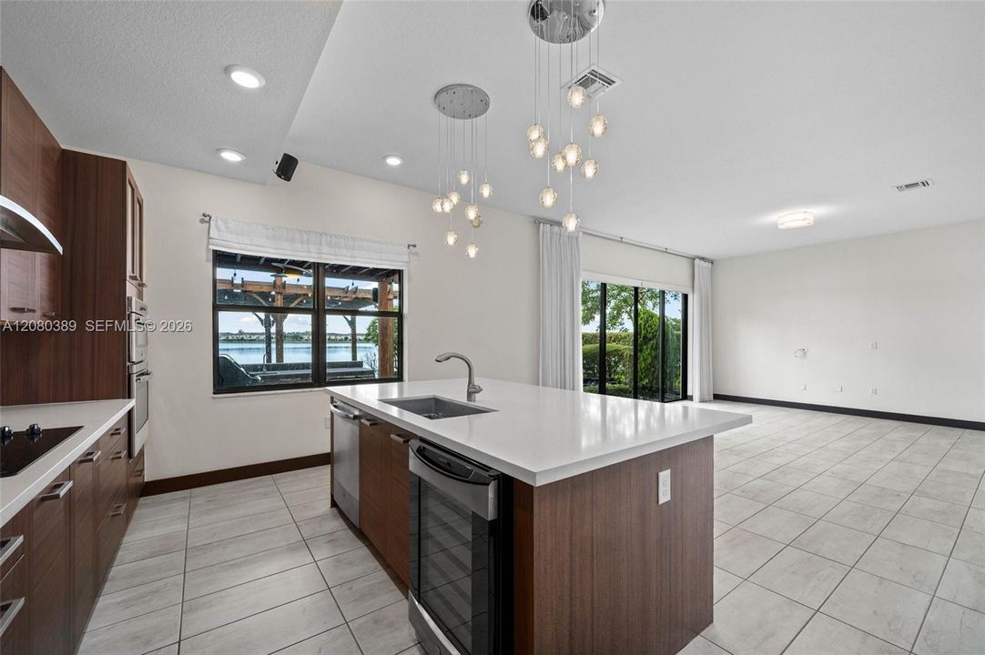 For Sale: $1,150,000 (4 beds, 3 baths, 2582 Square Feet)