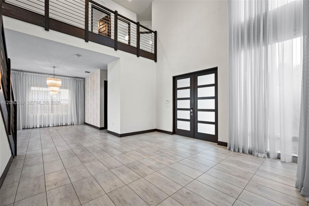 For Sale: $1,150,000 (4 beds, 3 baths, 2582 Square Feet)