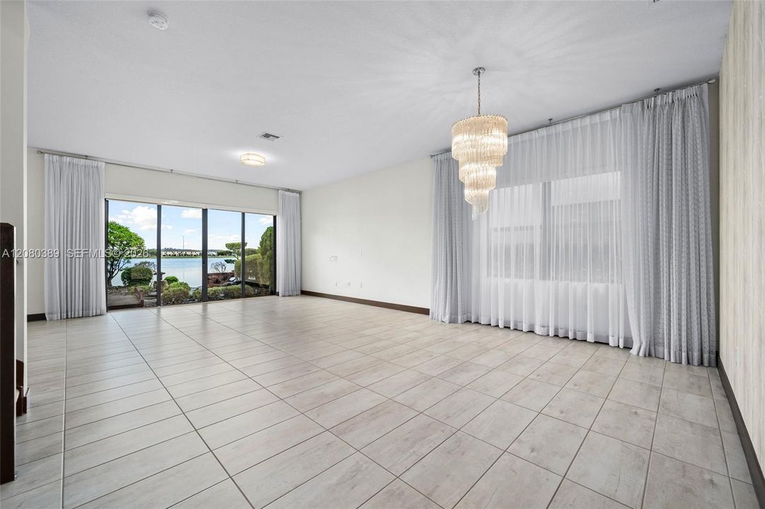 For Sale: $1,150,000 (4 beds, 3 baths, 2582 Square Feet)