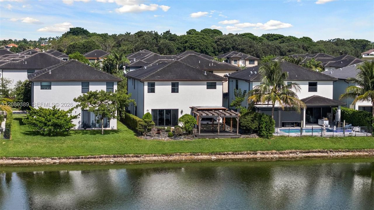 For Sale: $1,150,000 (4 beds, 3 baths, 2582 Square Feet)