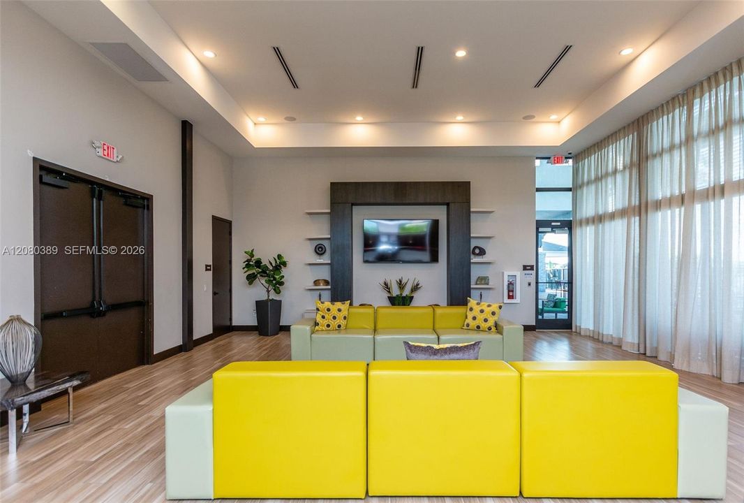 For Sale: $1,150,000 (4 beds, 3 baths, 2582 Square Feet)