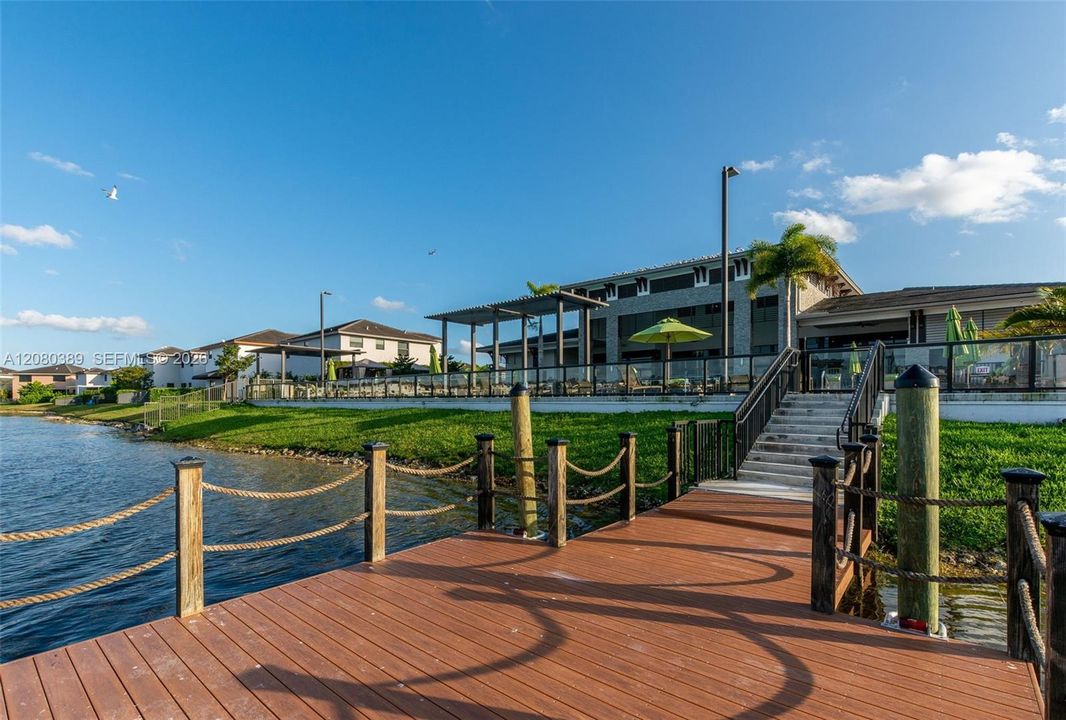 For Sale: $1,150,000 (4 beds, 3 baths, 2582 Square Feet)