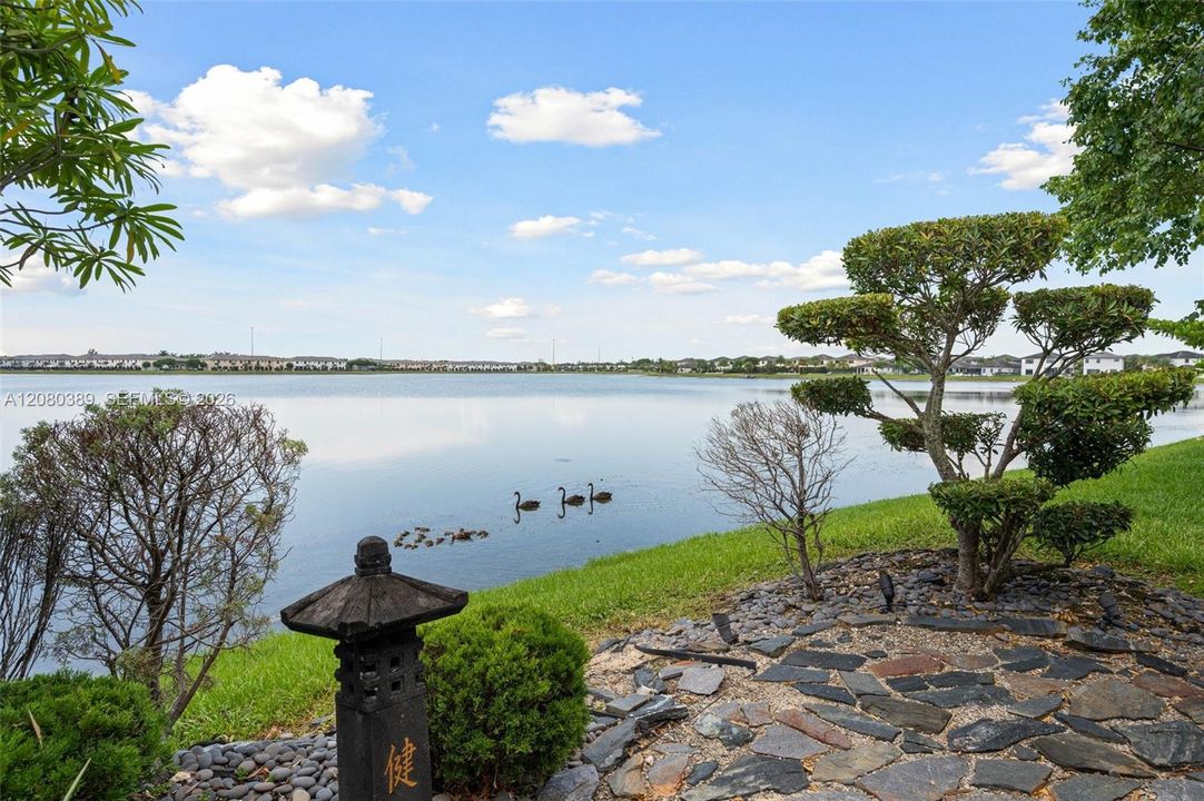 For Sale: $1,150,000 (4 beds, 3 baths, 2582 Square Feet)