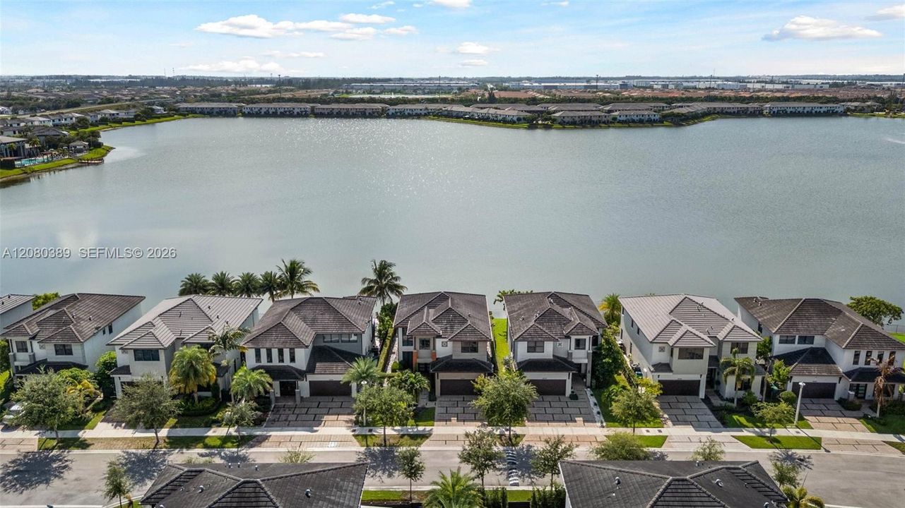 For Sale: $1,150,000 (4 beds, 3 baths, 2582 Square Feet)