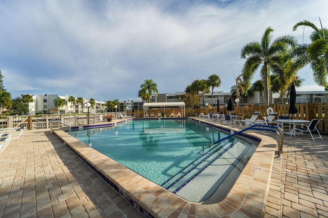 1950 Sw palm city rd 6 207-16