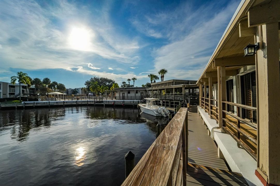 1950 Sw palm city rd 6 207-6