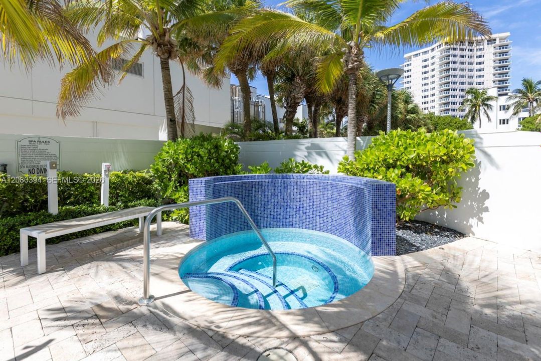 For Sale: $915,000 (1 beds, 1 baths, 1465 Square Feet)