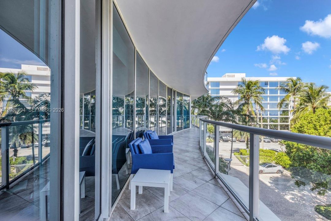 For Sale: $915,000 (1 beds, 1 baths, 1465 Square Feet)