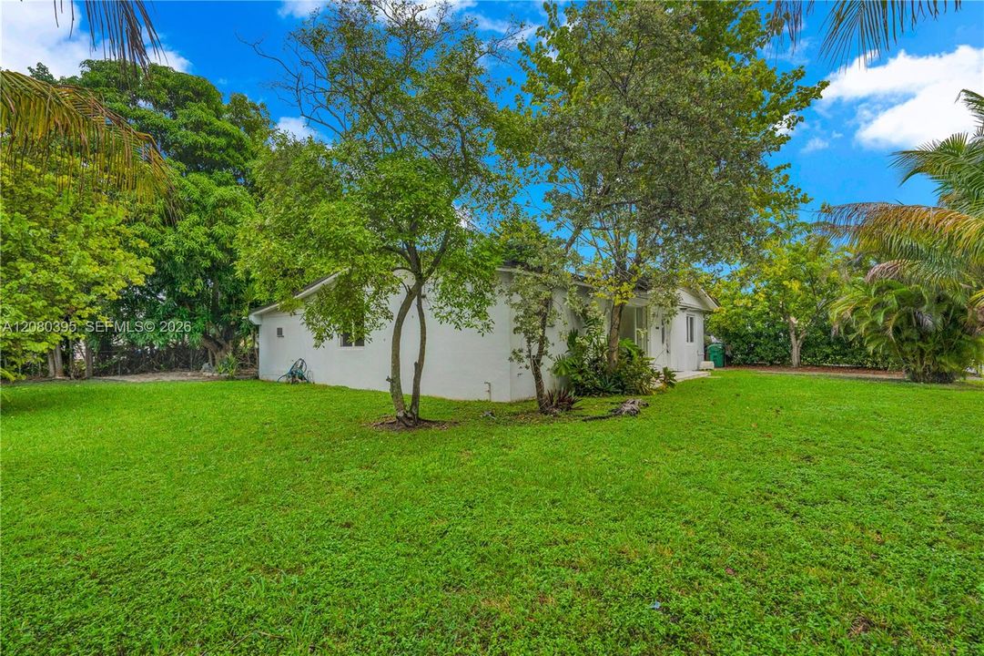 For Rent: $4,250 (4 beds, 3 baths, 1950 Square Feet)