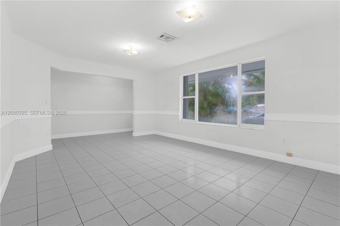 For Rent: $4,250 (4 beds, 3 baths, 1950 Square Feet)