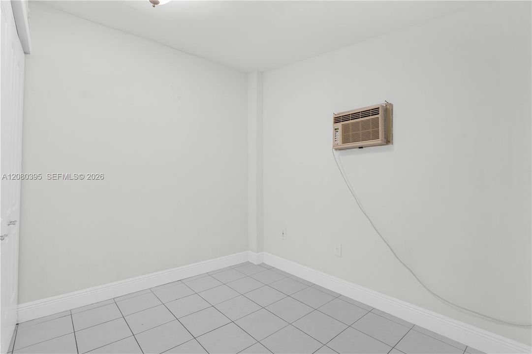 For Rent: $4,250 (4 beds, 3 baths, 1950 Square Feet)