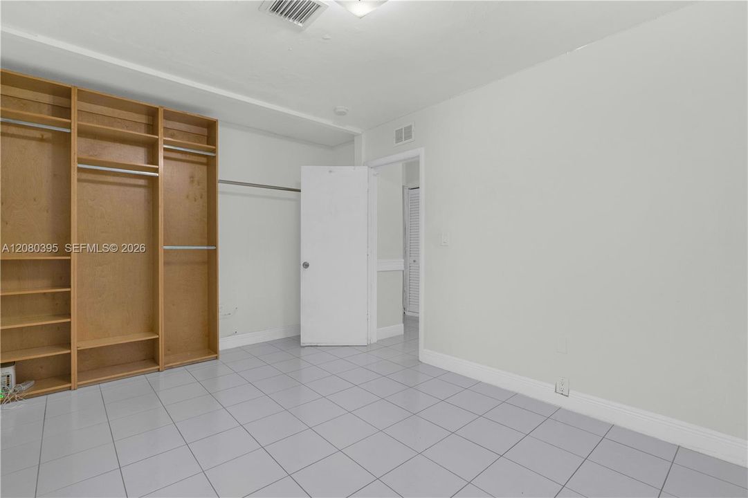 For Rent: $4,250 (4 beds, 3 baths, 1950 Square Feet)