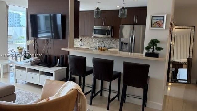 В аренду: $4,500 (3 спален, 2 ванн, 1600 Квадратных фут)