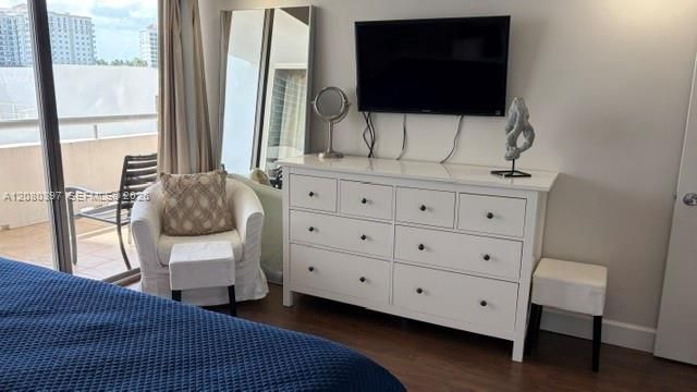 В аренду: $4,500 (3 спален, 2 ванн, 1600 Квадратных фут)