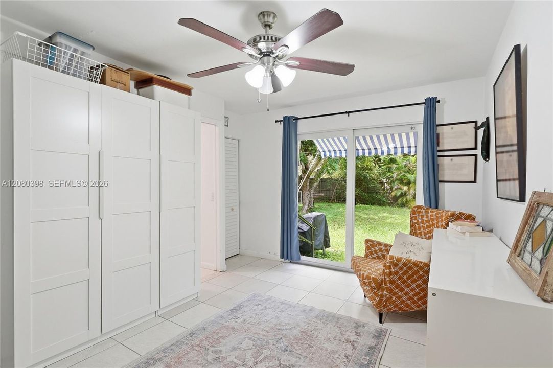 For Rent: $3,800 (3 beds, 2 baths, 1037 Square Feet)
