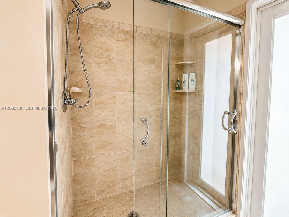 На продажу: $875,000 (5 спален, 3 ванн, 2354 Квадратных фут)