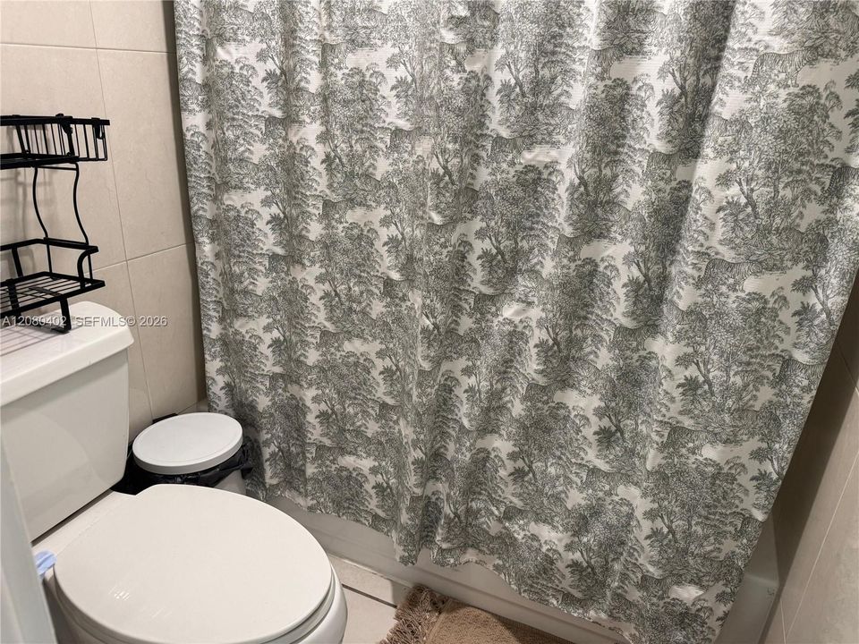 For Rent: $2,050 (2 beds, 2 baths, 882 Square Feet)